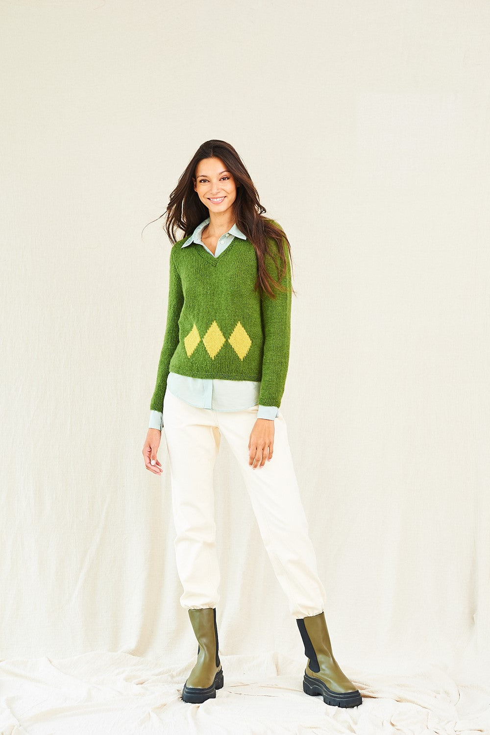 Knitting Pattern 10018 - Sweater & Tank Tops in Grace Aran