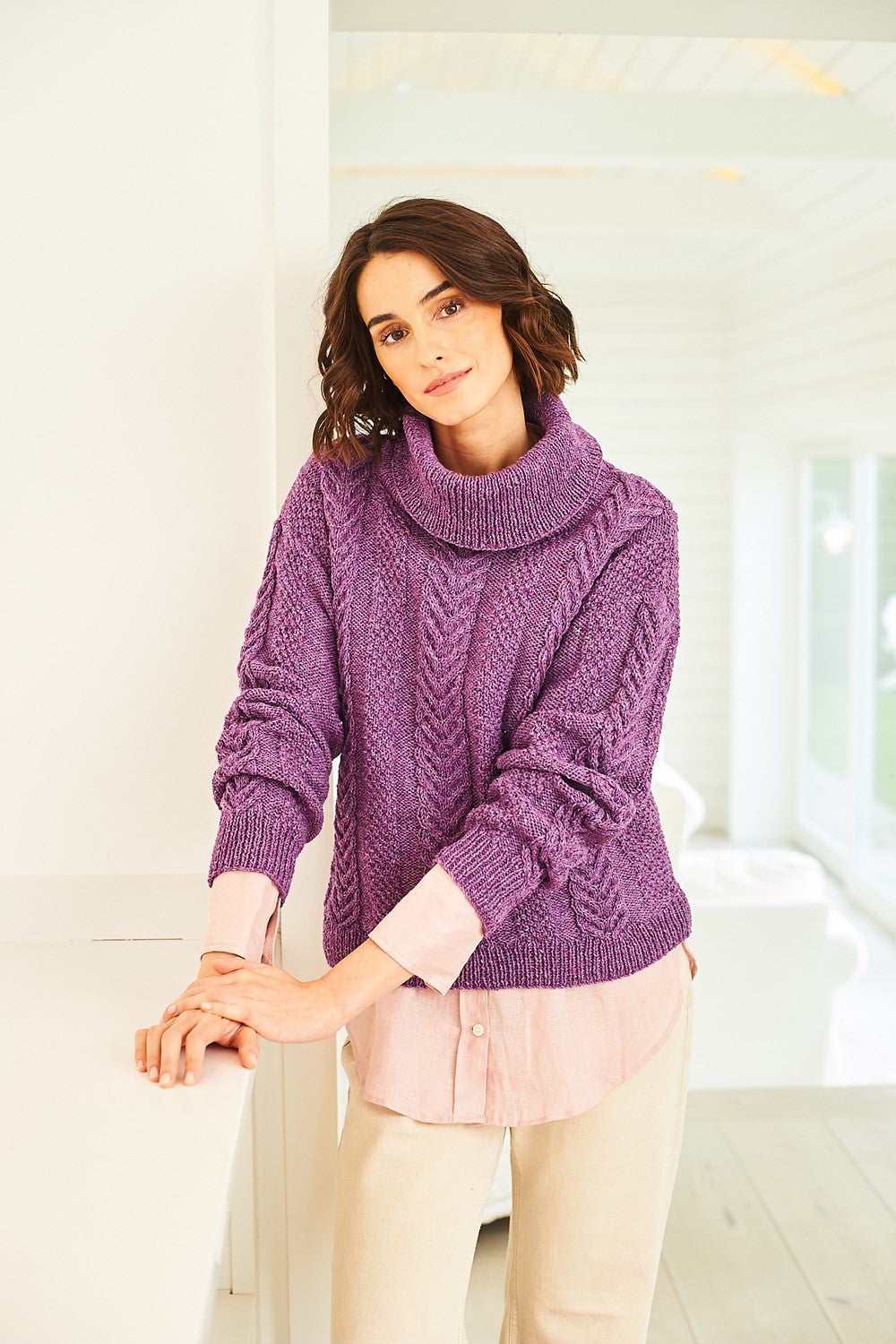 Knitting Pattern 10058 - Women's Sweaters in Recreate DK