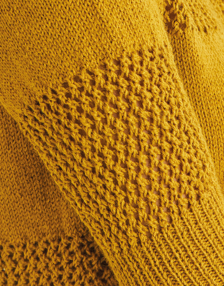 Knitting Pattern 10239 - LACE PANELLED TOP IN SIRDAR COUNTRY CLASSIC 4 PLY