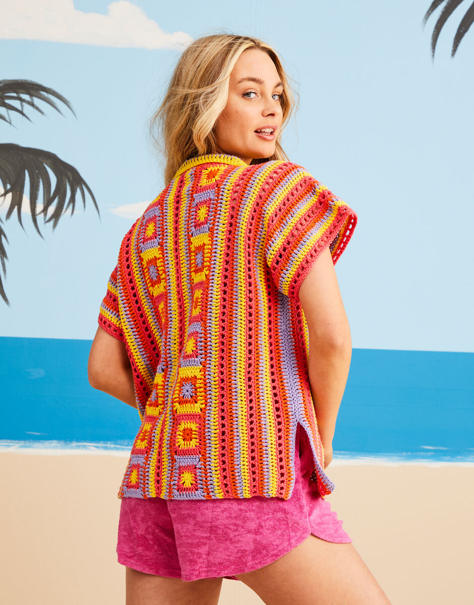 Crochet Pattern 10688 - MIAMI NICE SHIRT IN SIRDAR STORIES