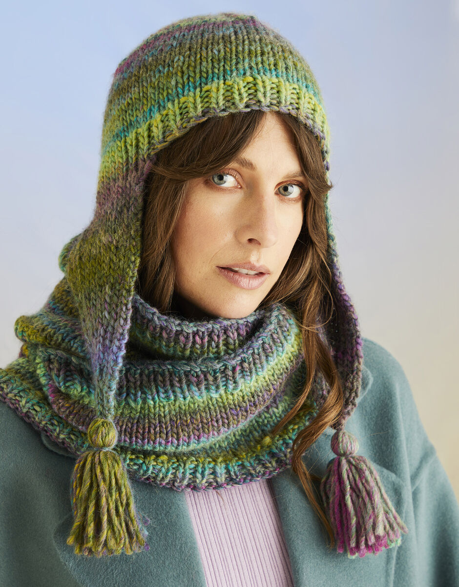 Knitting Pattern 10709 - ANEMONE HAT AND SNOOD IN SIRDAR JEWELSPUN WITH WOOL CHUNKY
