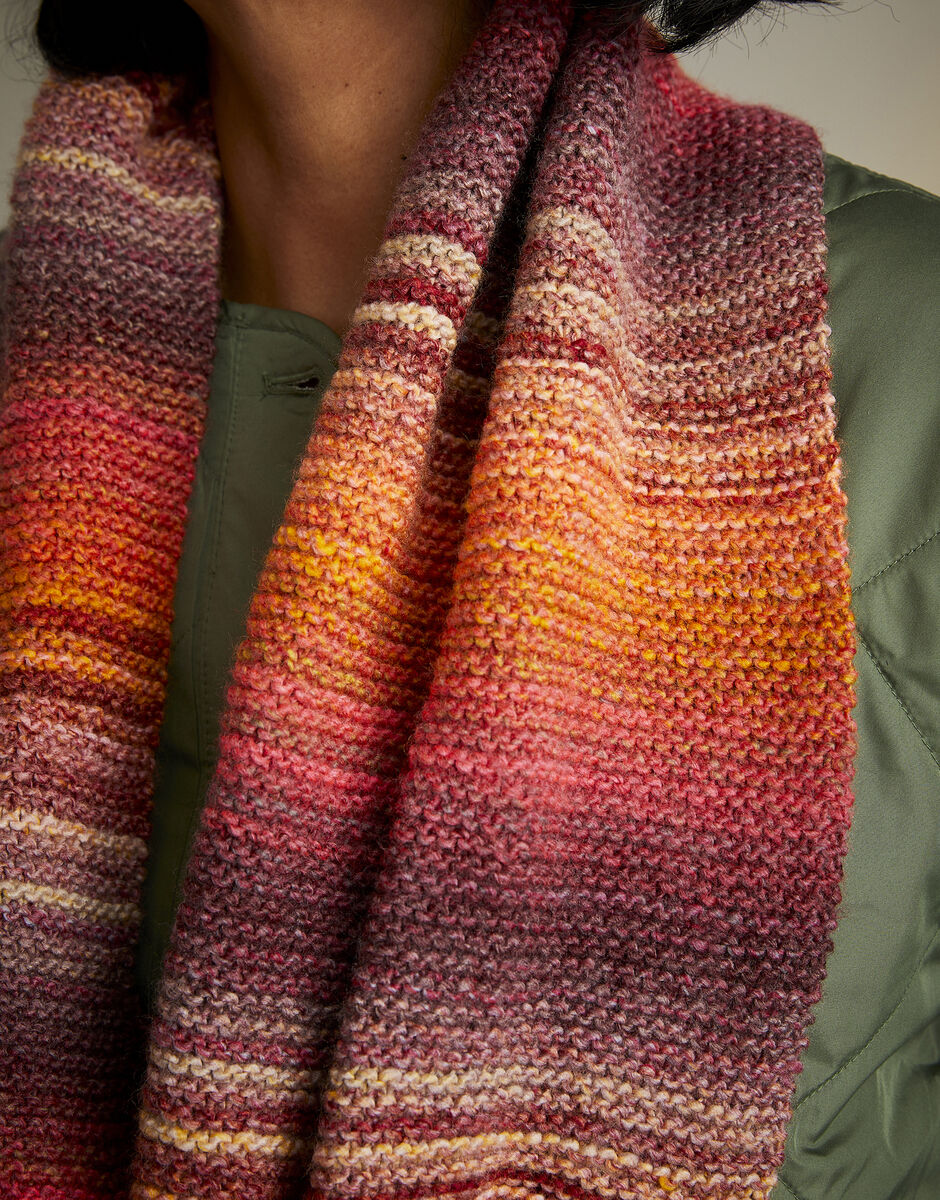 SUNSET STROLL SNOOD IN SIRDAR JEWELSPUN ARAN KIT