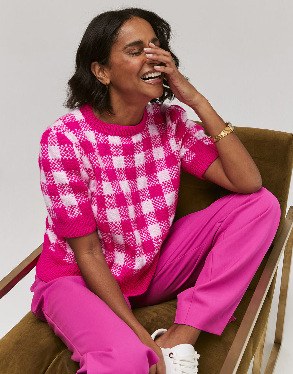 Knitting Pattern 10754 - BRIGHT SPARKS SWEATER IN HAYFIELD BONUS DK
