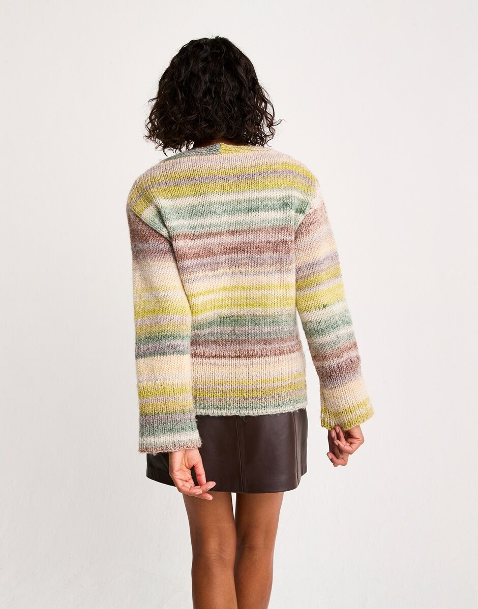 Knitting Pattern 10805 - SET-IN STONE SWEATER KNITTING PATTERN IN JEWELSPUN WITH WOOL CHUNKY