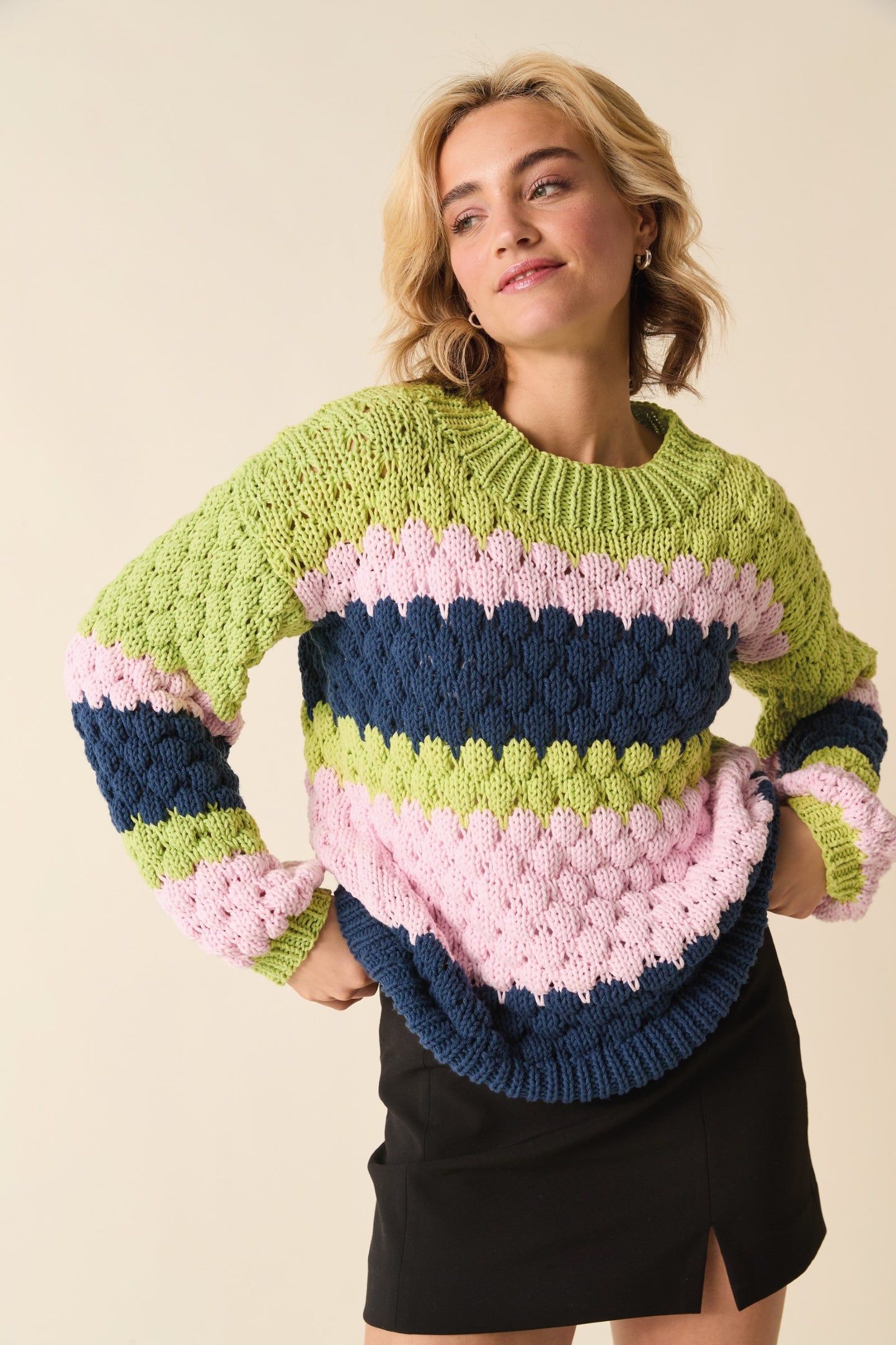 Knitting Pattern 10872 - Sweater in Sirdar Stories Chunky
