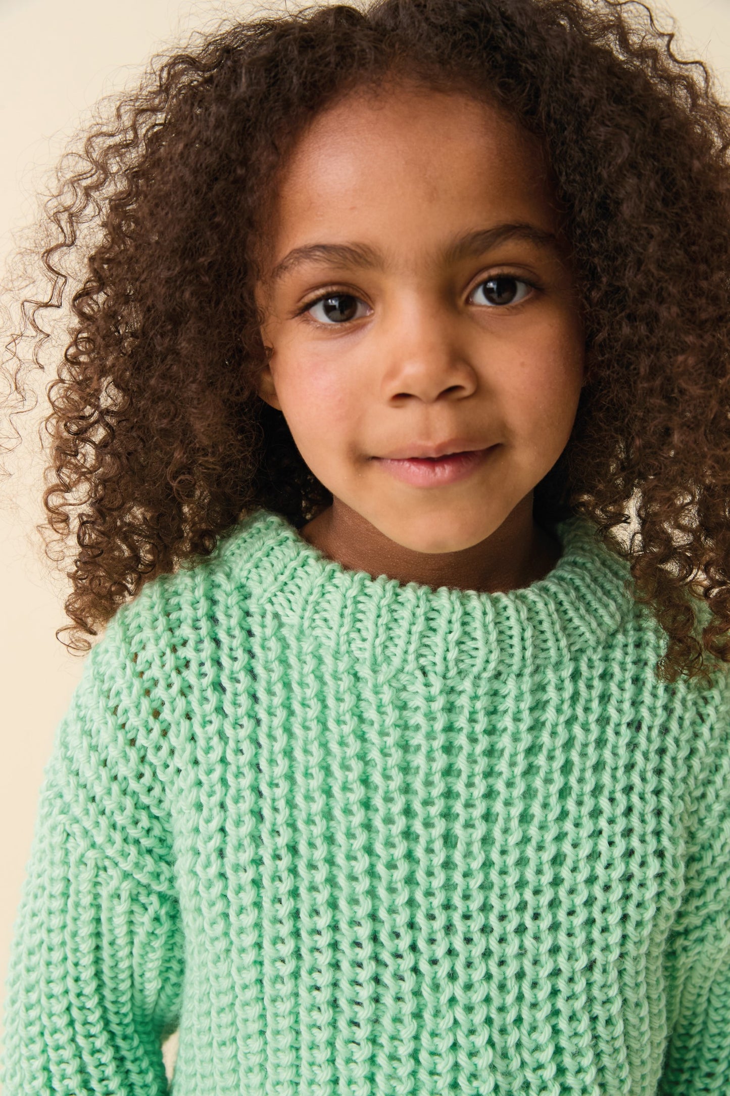 Knitting Pattern 2631 - Sweater in Sirdar Snuggly Chunky