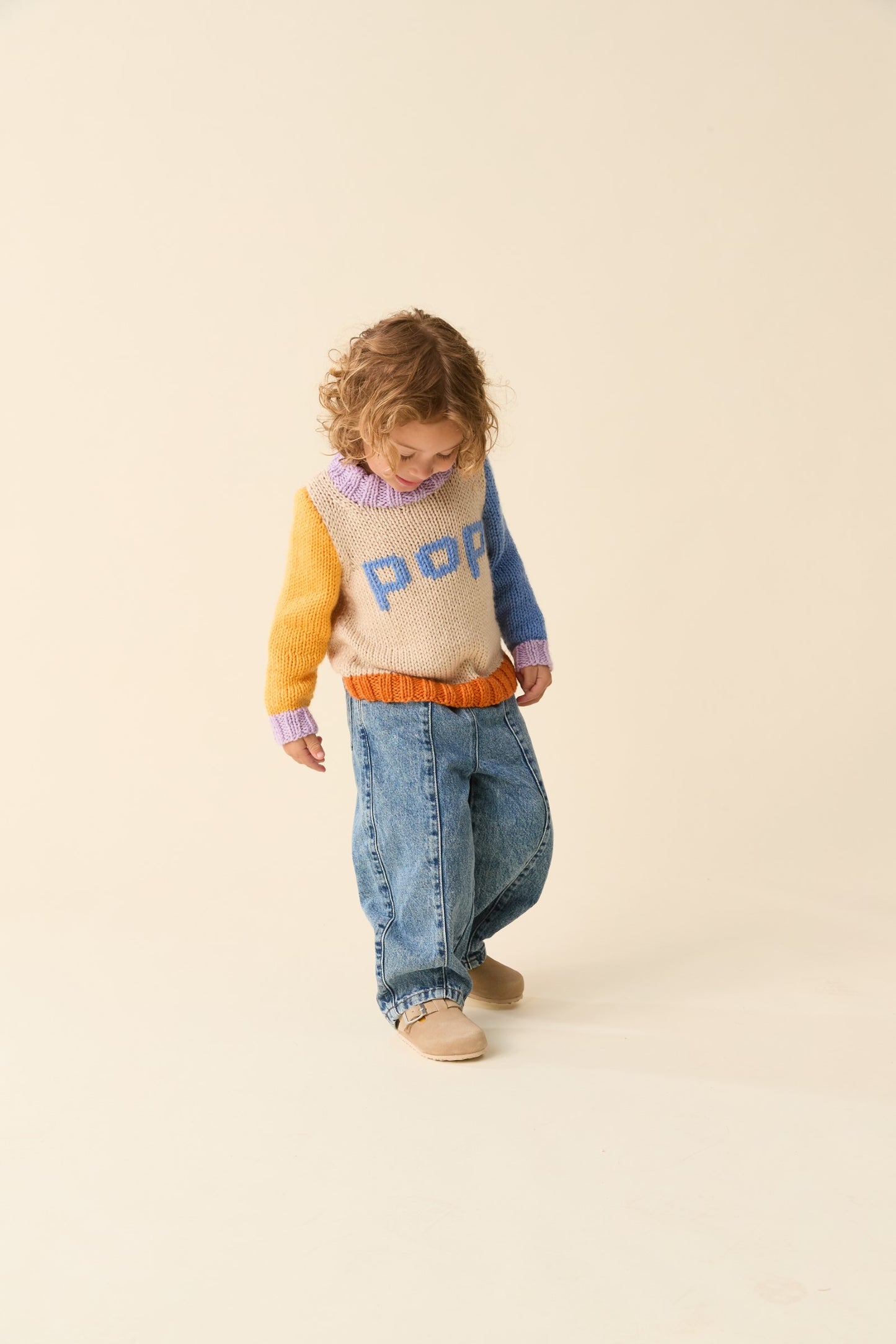 Knitting Pattern 2635 - Sweater in Sirdar Snuggly Chunky