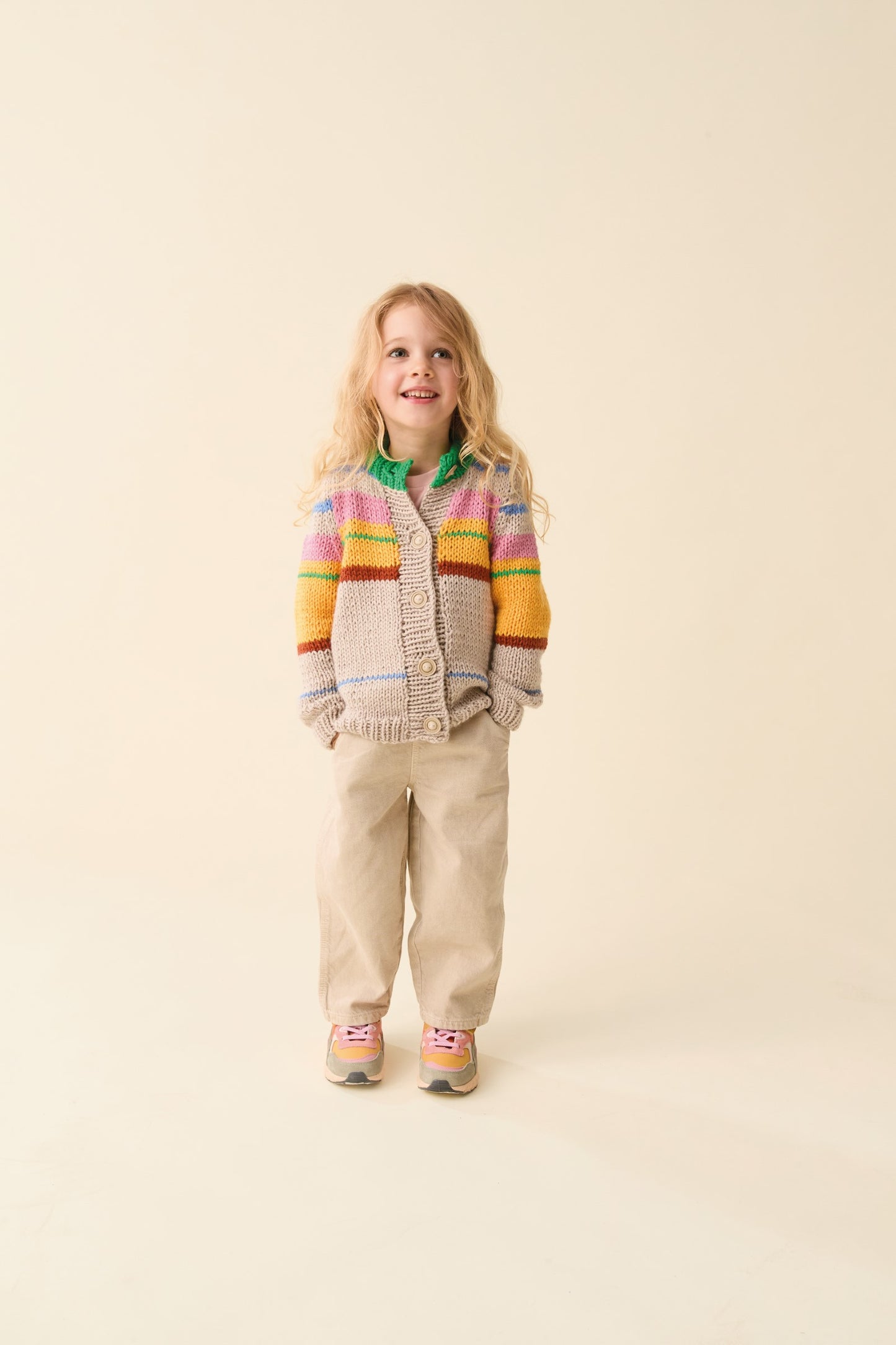 Knitting Pattern 2639 - Cardigan in Sirdar Snuggly Chunky