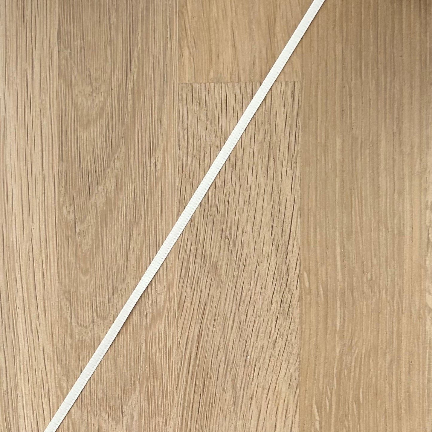 Double Sided Satin Ribbon 3mm - Cream Col 815