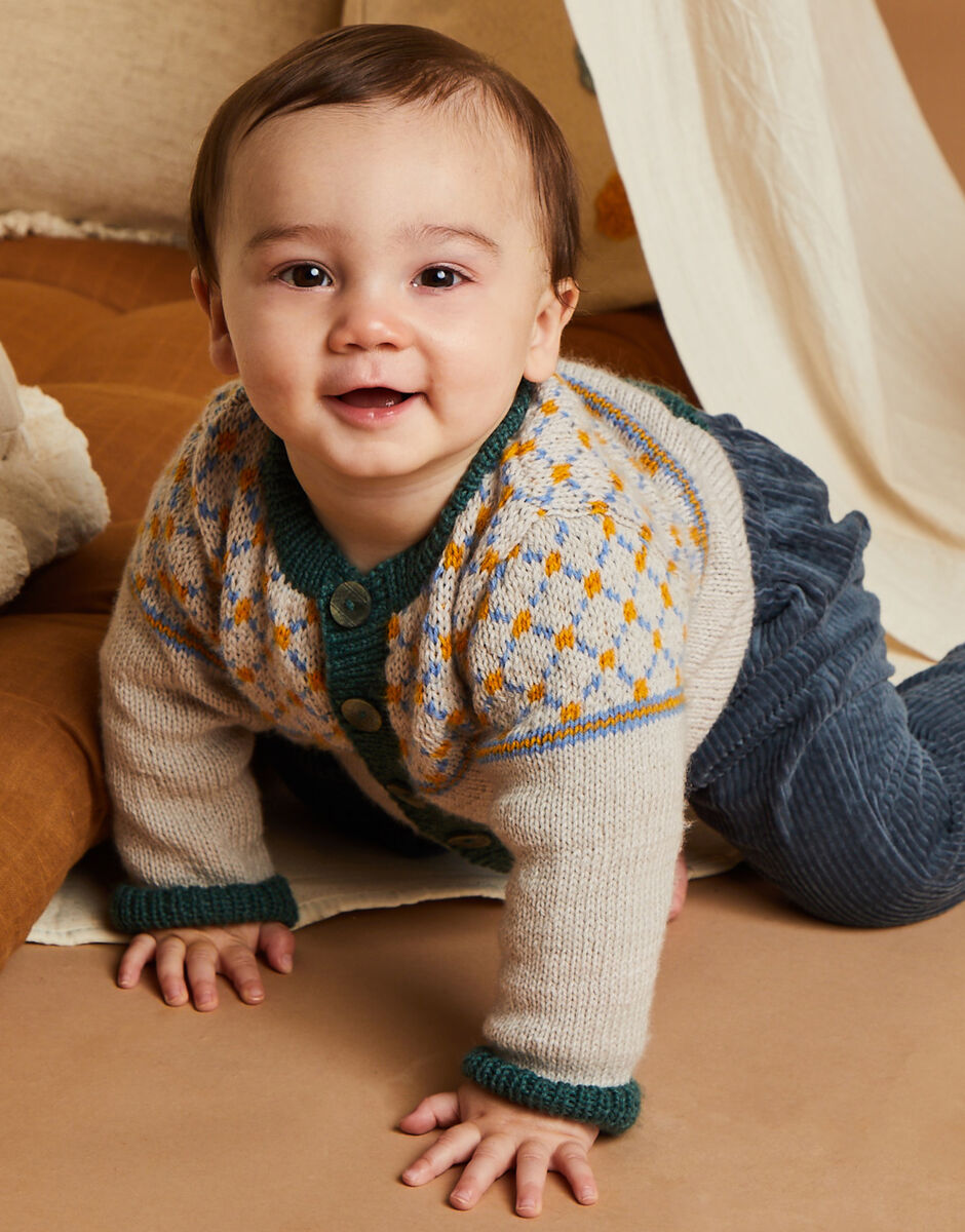Knitting Pattern 5515 - PLAID & PLAIN CARDIGAN IN SNUGGLY 4 PLY