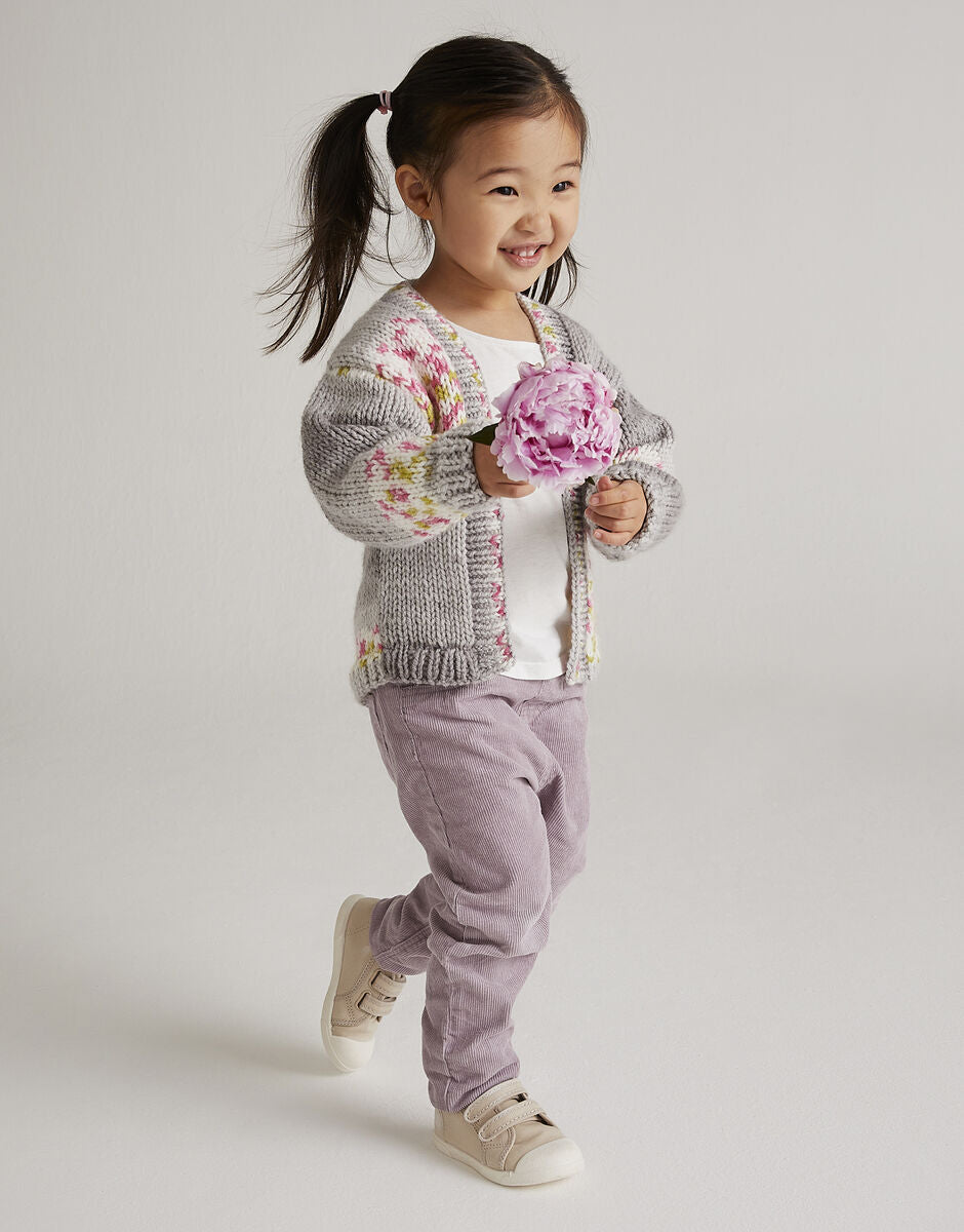 Knitting Pattern 5568 - DAISY CHAIN CARDIGAN IN HAYFIELD BABY BLOSSOM CHUNKY