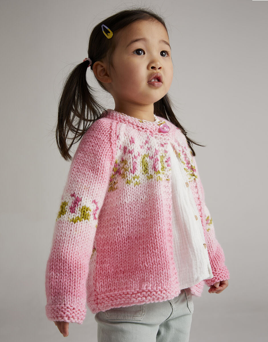 Knitting Pattern 5572 - GARLAND CARDIGAN IN HAYFIELD BABY BLOSSOM CHUNKY