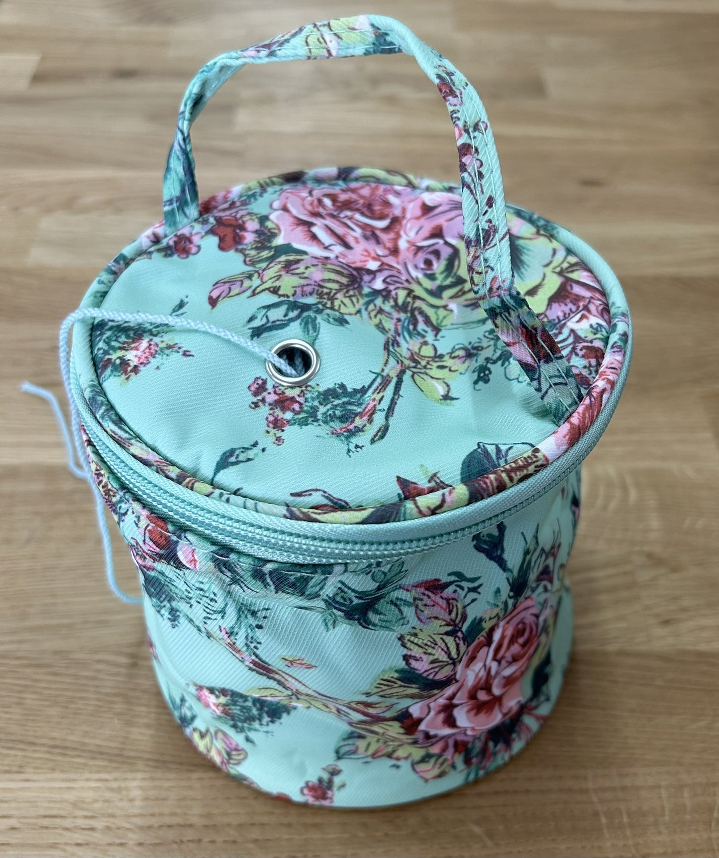 Wool Holder - Green Peony