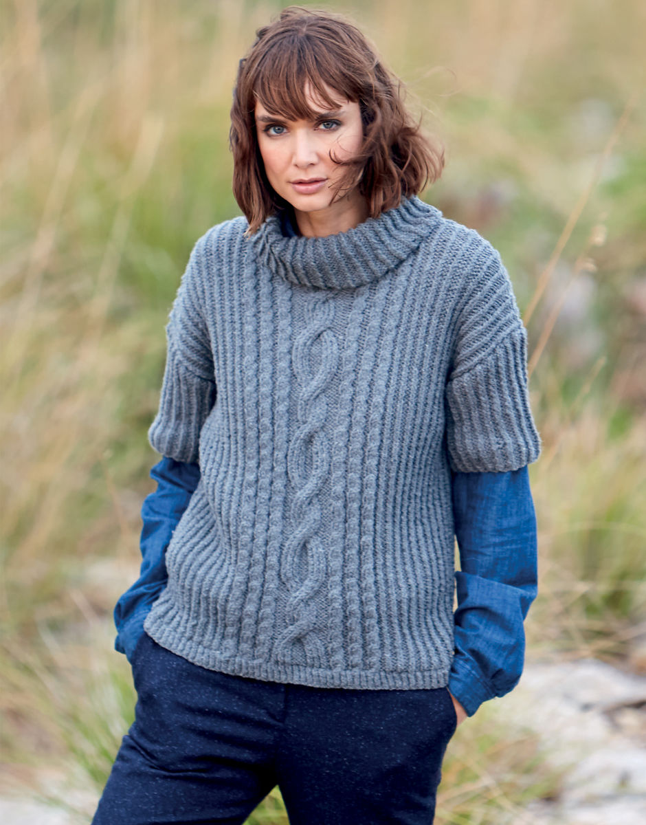 Knitting Pattern 8233 - SHORT SLEEVED SWEATER IN HAYFIELD BONUS ARAN & HAYFIELD BONUS ARAN TWEED