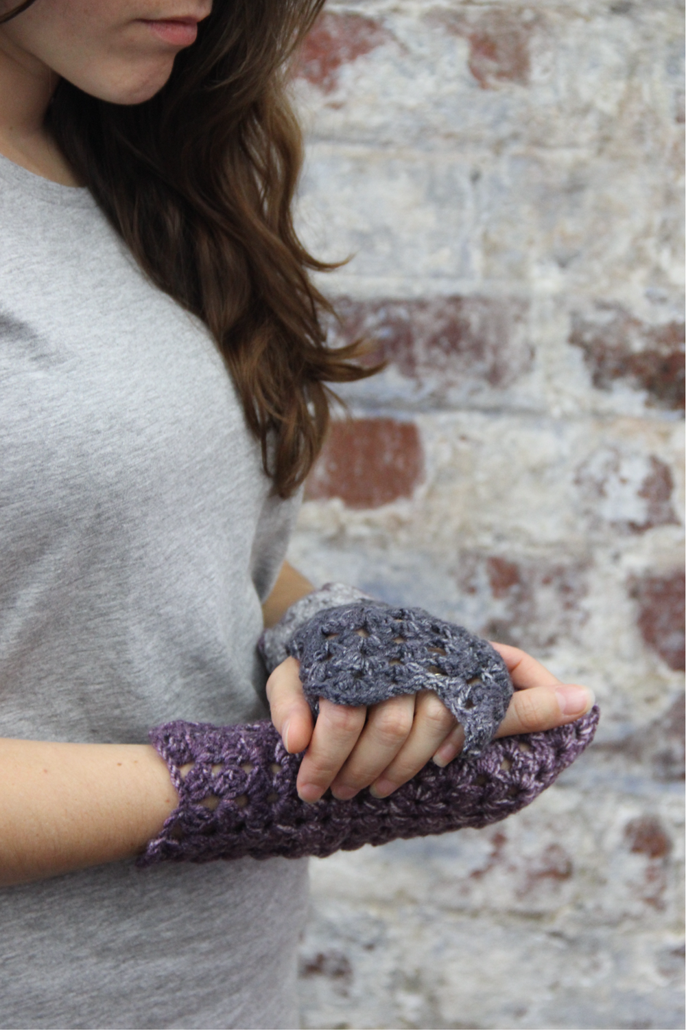 Crochet Pattern 9489 - Scarf Cowl and Mitts in Batik Swirl DK