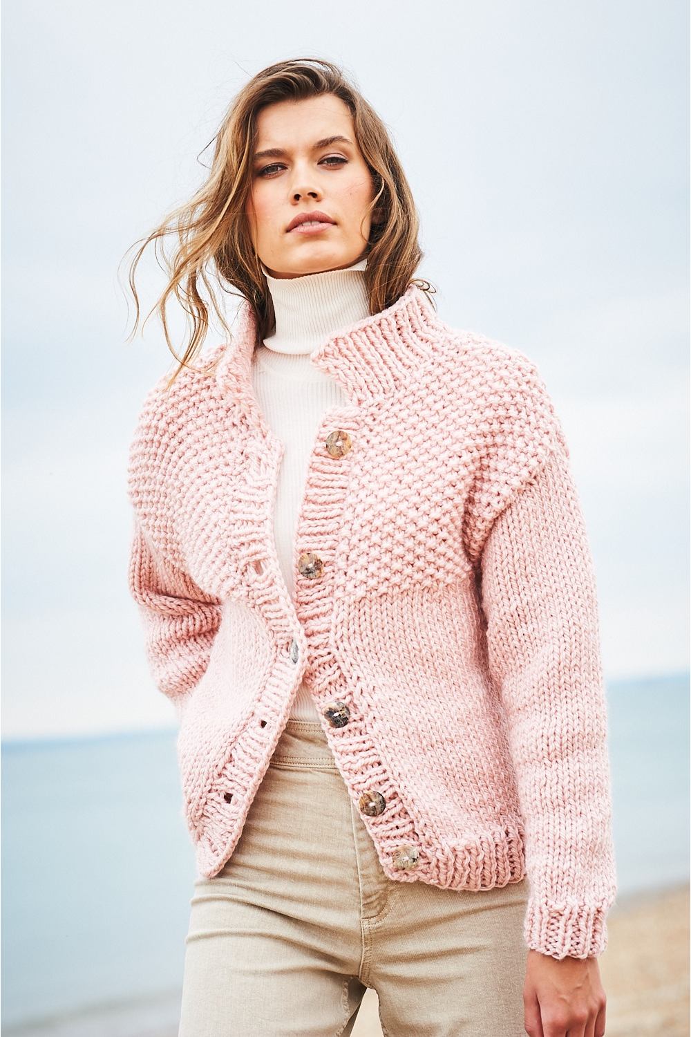 Knitting Pattern 9885 - Jackets in Life Super Chunky, Special XL