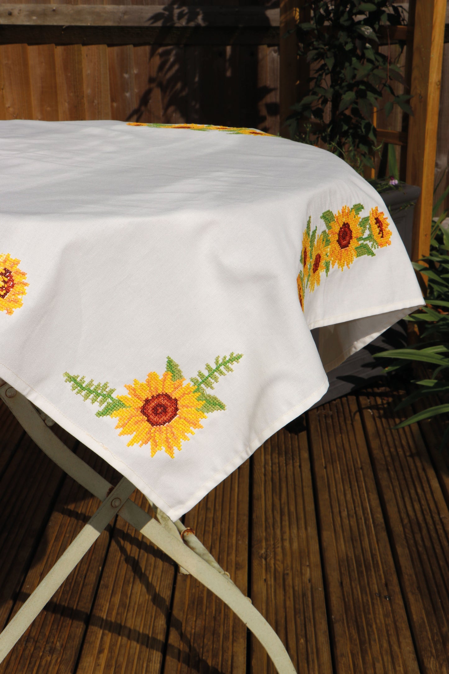 Printed Cross Stitch - Tablecloth Kit - Sunflowers