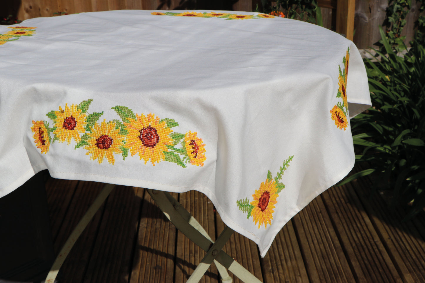 Printed Cross Stitch - Tablecloth Kit - Sunflowers