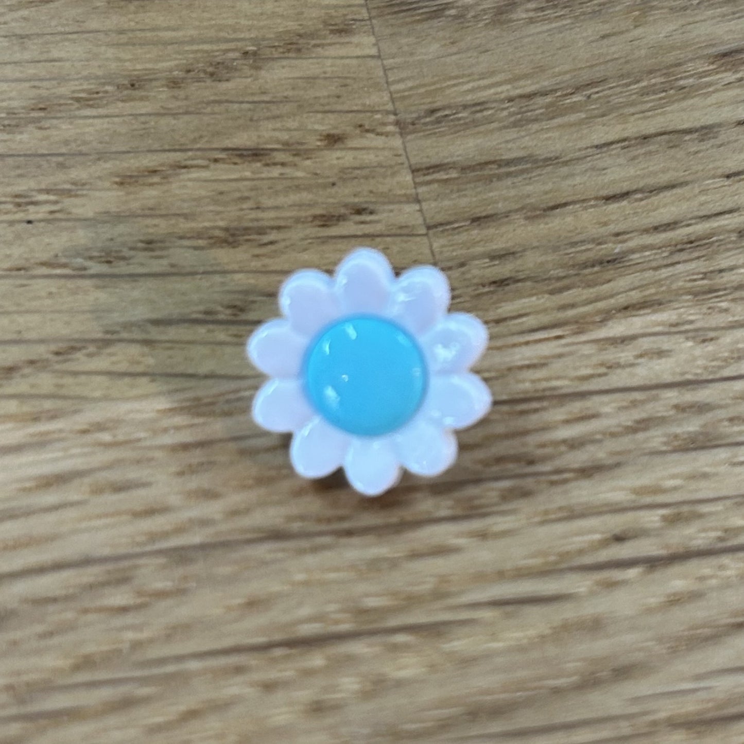 Button with Shank - 14mm - Daisy - Light Turquoise