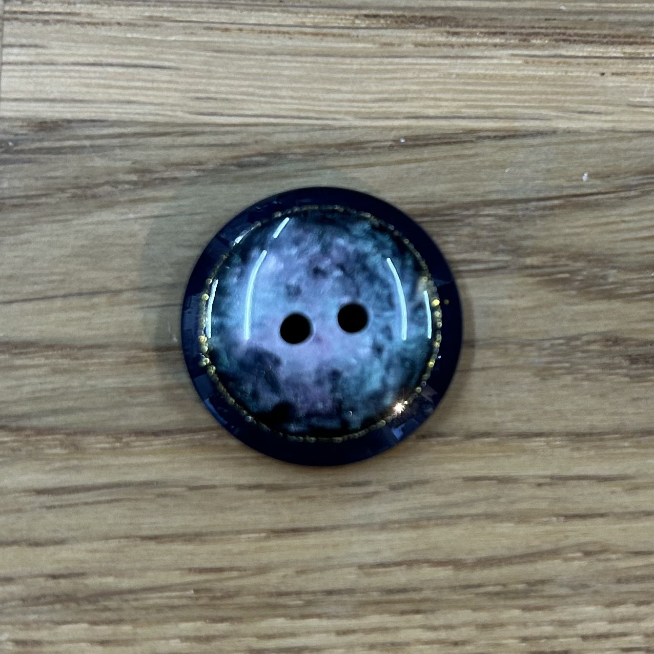 2 Hole Button - 22mm - Marble Shimmer - Black