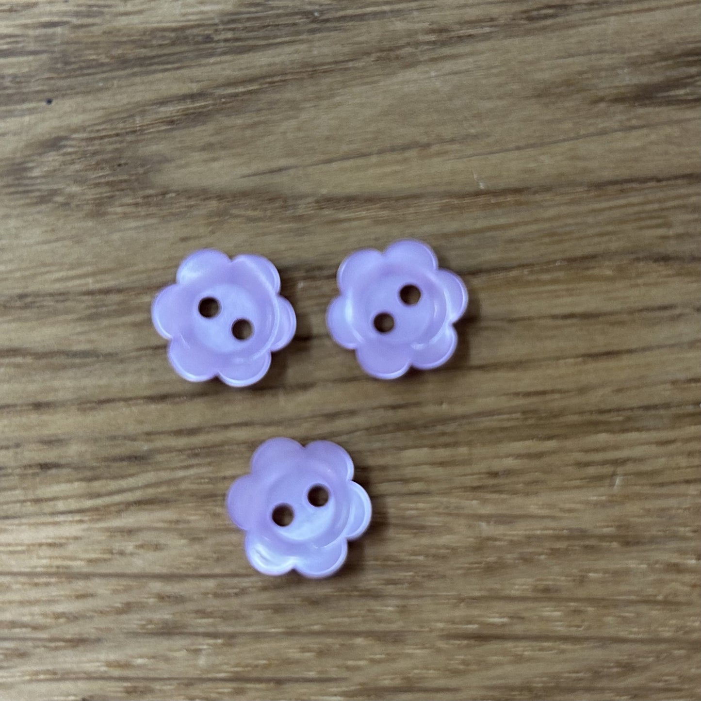 2 Hole Button - 11mm - Lilac Flower