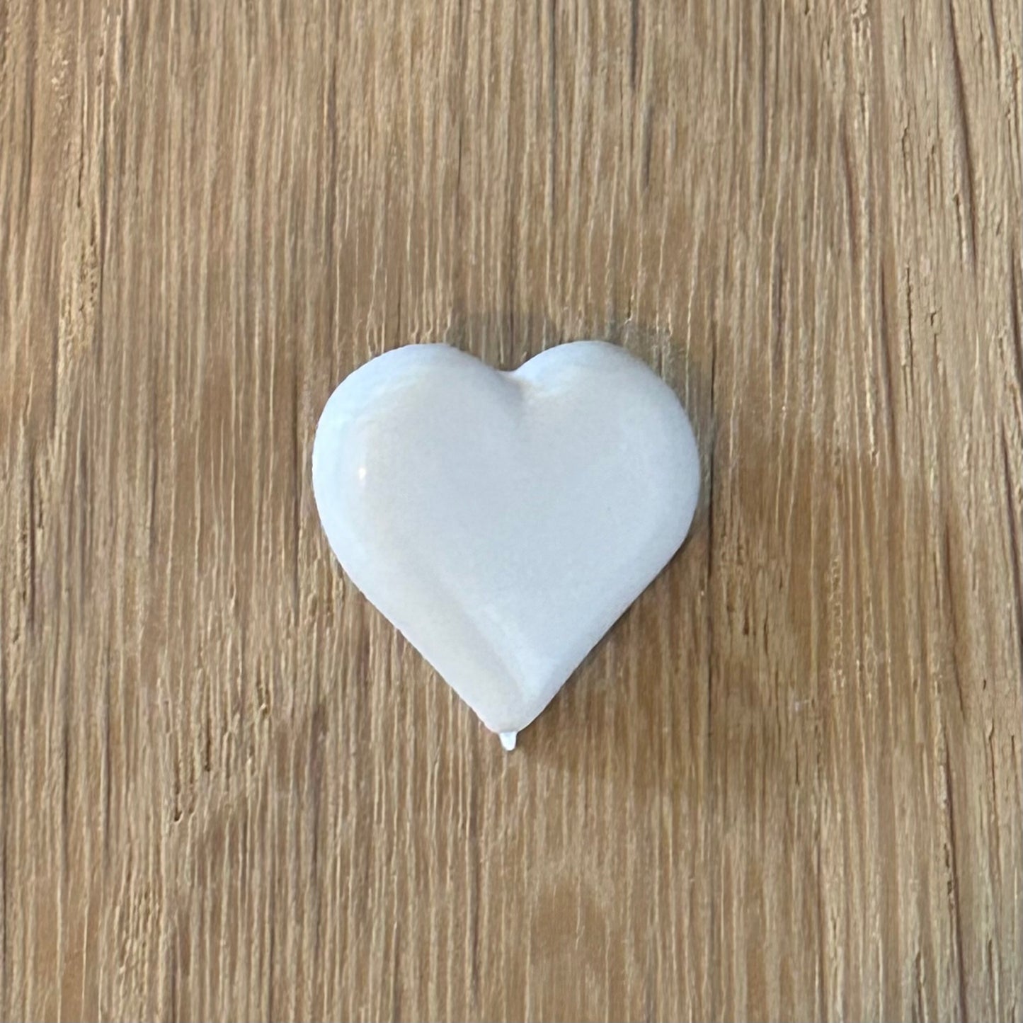 Button with Shank - 15mm - White Heart