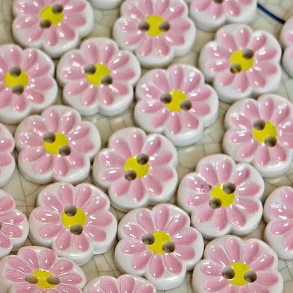 2 Hole Button - 15mm - Pink Flower