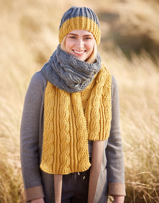Knitting Pattern 10009 - SCARF & HAT IN BONUS CHUNKY