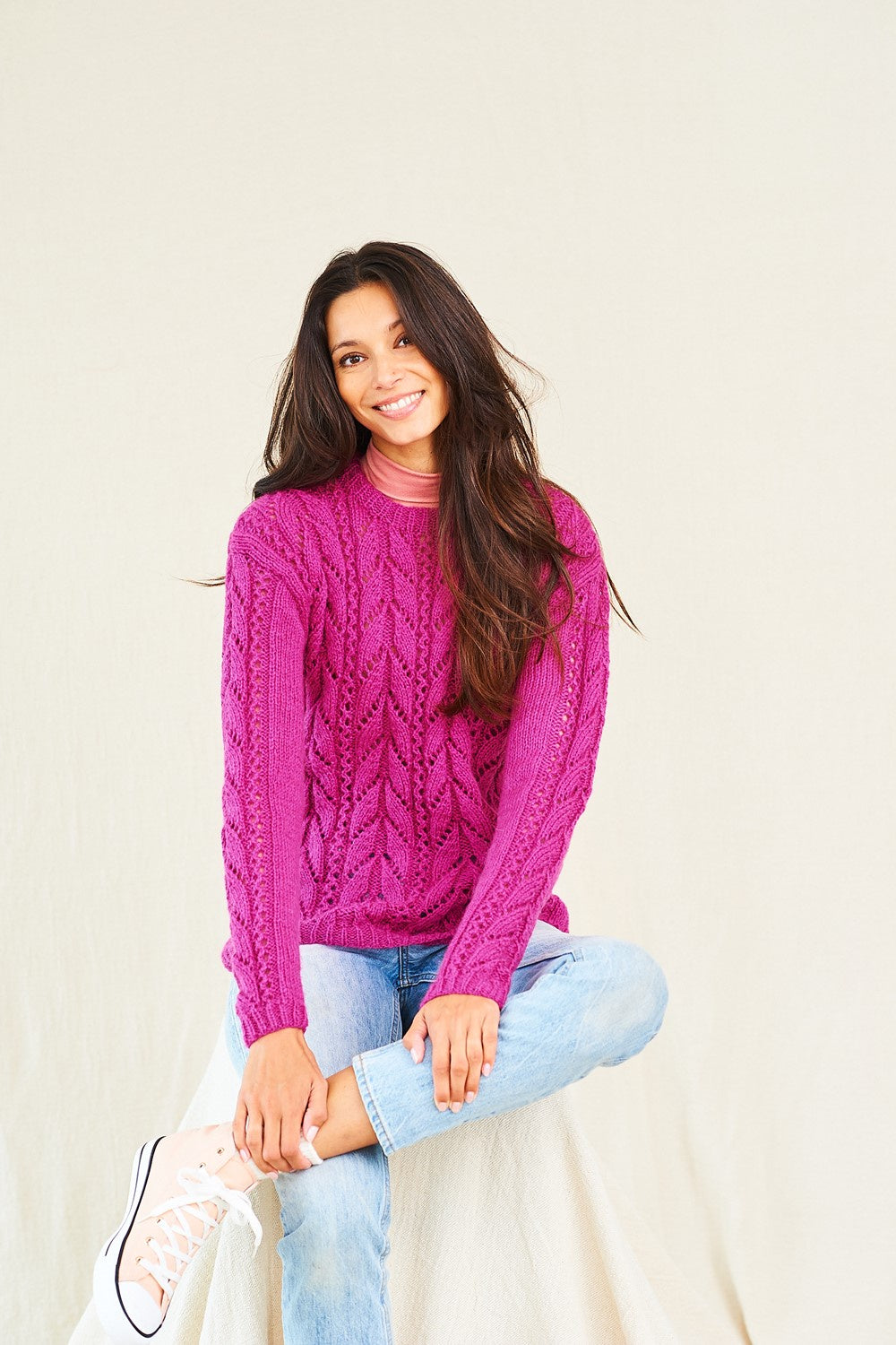 Knitting Pattern 10016 - Sweater & Cardigan in Grace Aran