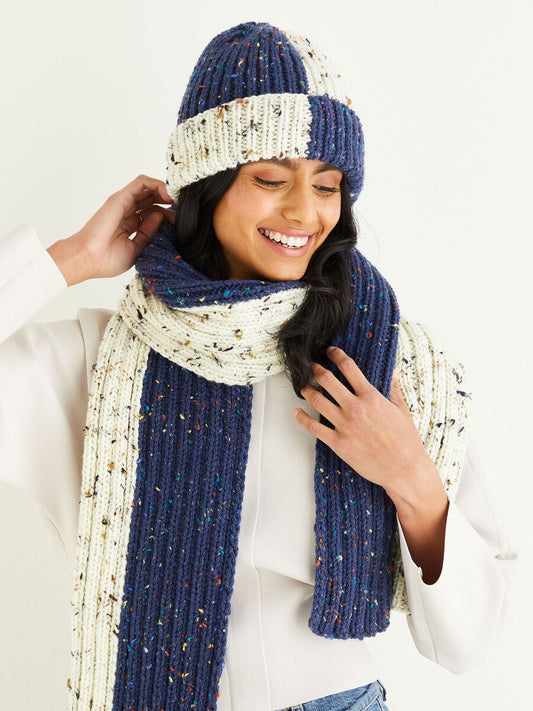 Knitting Pattern 10338 - COLOUR BLOCK HAT & SCARF IN HAYFIELD BONUS CHUNKY TWEED