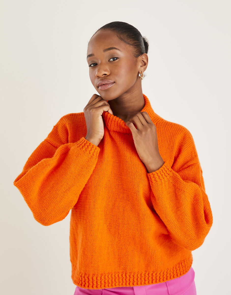 Knitting Pattern 10590 - CREW NECK SWEATER IN HAYFIELD BONUS DK