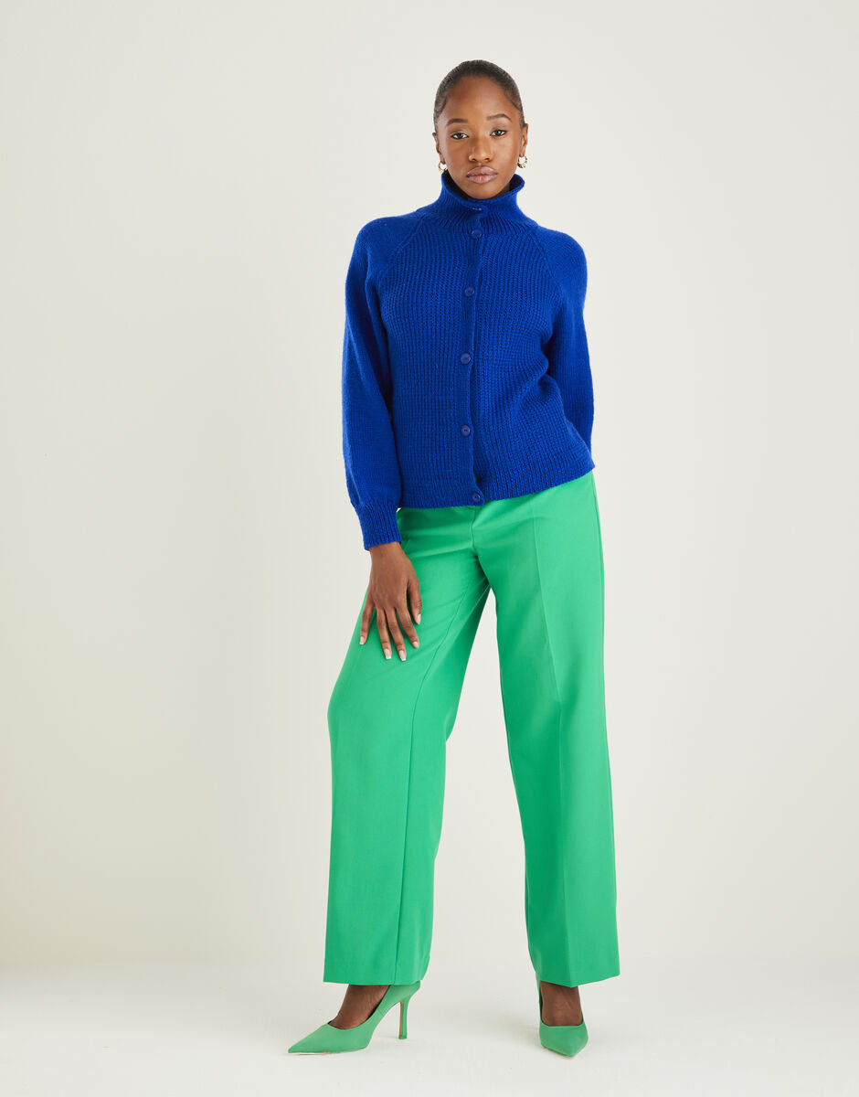 Knitting Pattern 10592 - BUTTON NECK SWEATER IN HAYFIELD BONUS DK
