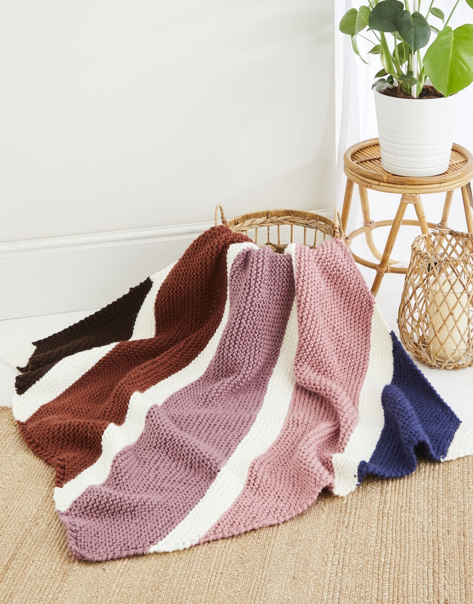 Knitting Pattern 10619 - COSY STRIPED BLANKET IN BONUS SUPER CHUNKY