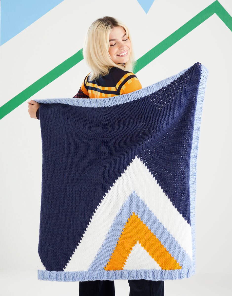 Knitting Pattern 10624 - SNOW CAP THROW IN BONUS SUPER CHUNKY