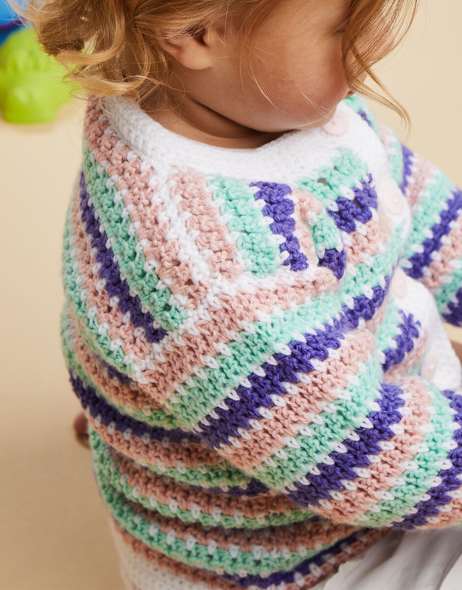 Knitting Pattern 5506 - SEASIDE RIPPLES CARDIGAN IN SNUGGLY DK