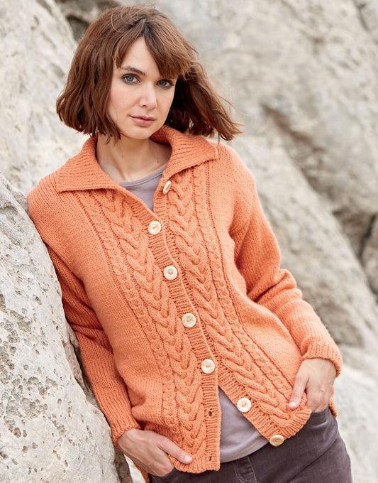 Knitting Pattern 8232 - CARDIGAN IN HAYFIELD BONUS ARAN & HAYFIELD BONUS ARAN TWEED