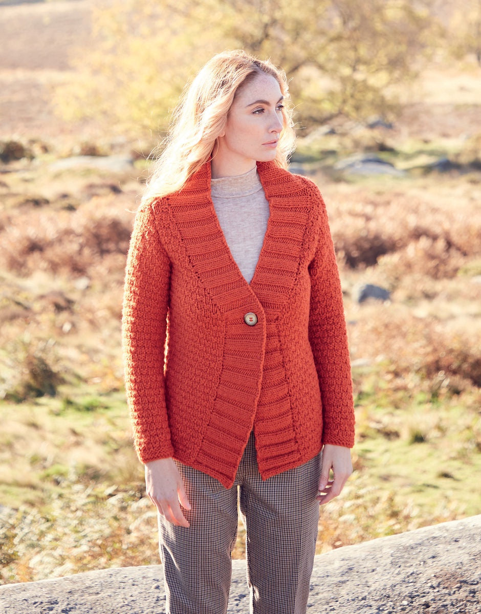 Knitting Pattern 8297 - WOMAN'S JACKET IN BONUS CHUNKY