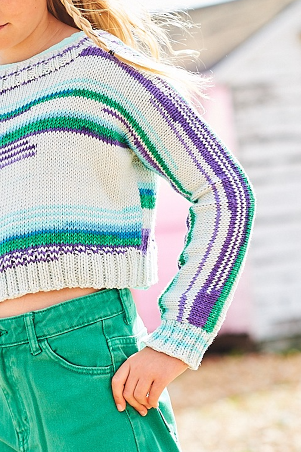 Knitting Pattern 9986 - Hoodie & Sweater in Savannah Aran