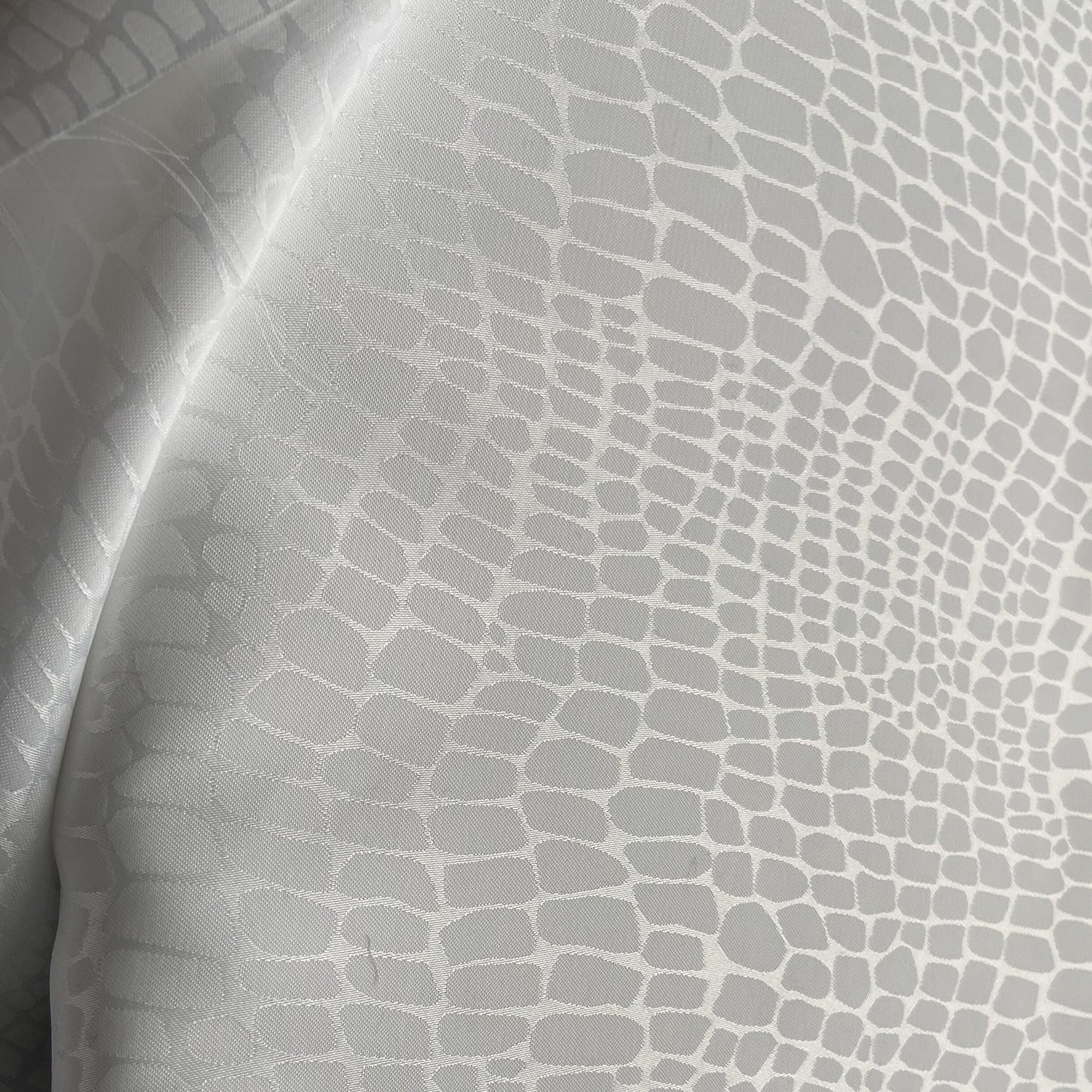 WHITE SNAKESKIN EFFECT POLYESTER