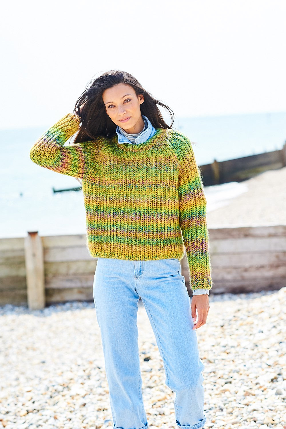 Knitting Pattern 10021 - Sweater & Cardigan in That Colour Vibe Chunky