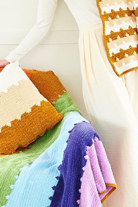 Crochet Pattern 10079 - Crochet Blankets & Cushion in Squeeze Me DK