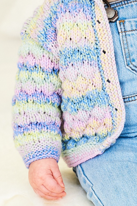 Knitting Pattern 10164 - Cardigan in Bambino DK, Soft Baby Easy Stripes DK