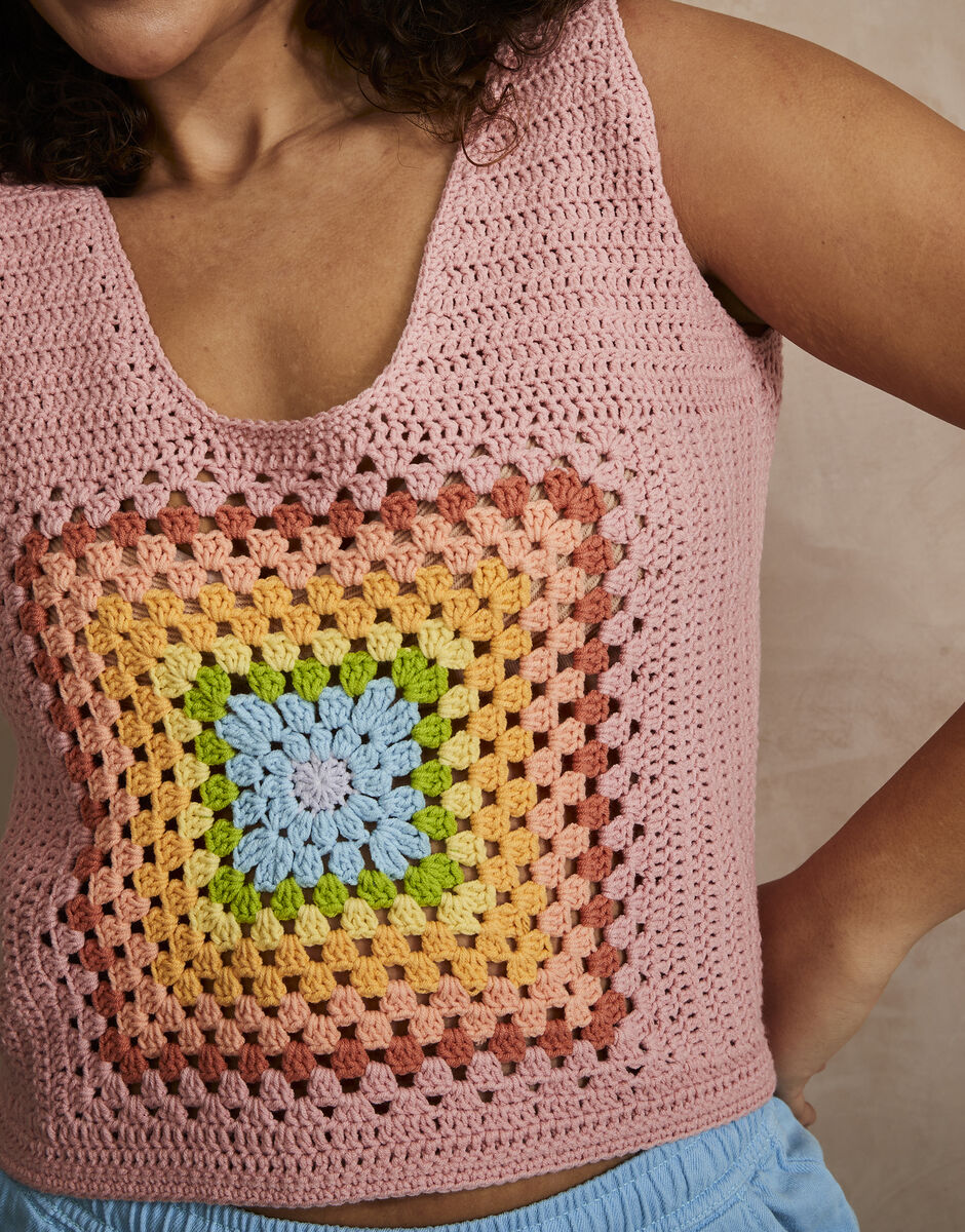 Crochet Pattern 10743 - METRO SQUARE TOP IN SIRDAR STORIES DK