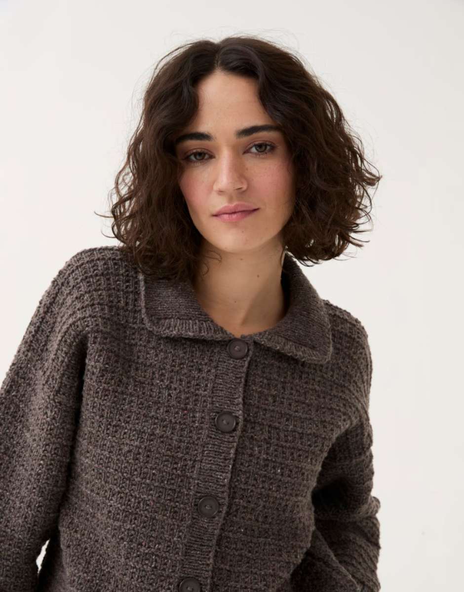 Knitting Pattern 10782 - HERITAGE COLLARED CARDIGAN KNITTING PATTERN IN SIRDAR LOVEFUL 100% RECYCLED TWEED BLEND