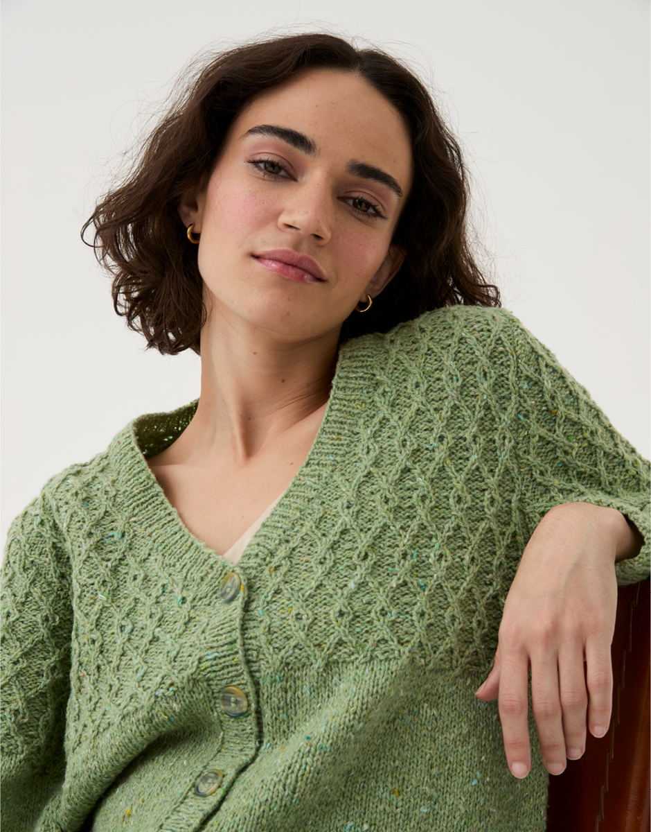 Knitting Pattern 10786 - DIAMOND CABLE CARDIGAN KNITTING PATTERN IN SIRDAR LOVEFUL 100% RECYCLED TWEED BLEND