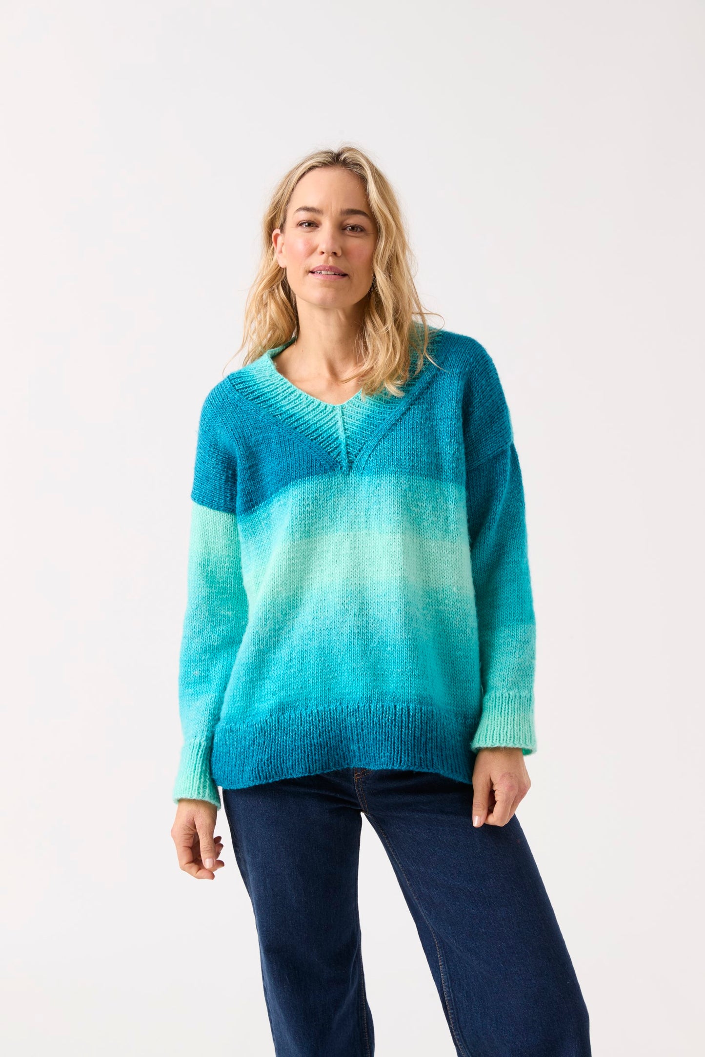 Knitting Pattern 10845 - Truly Madly Deep V Sweater in Jewelspun Ombre Aran