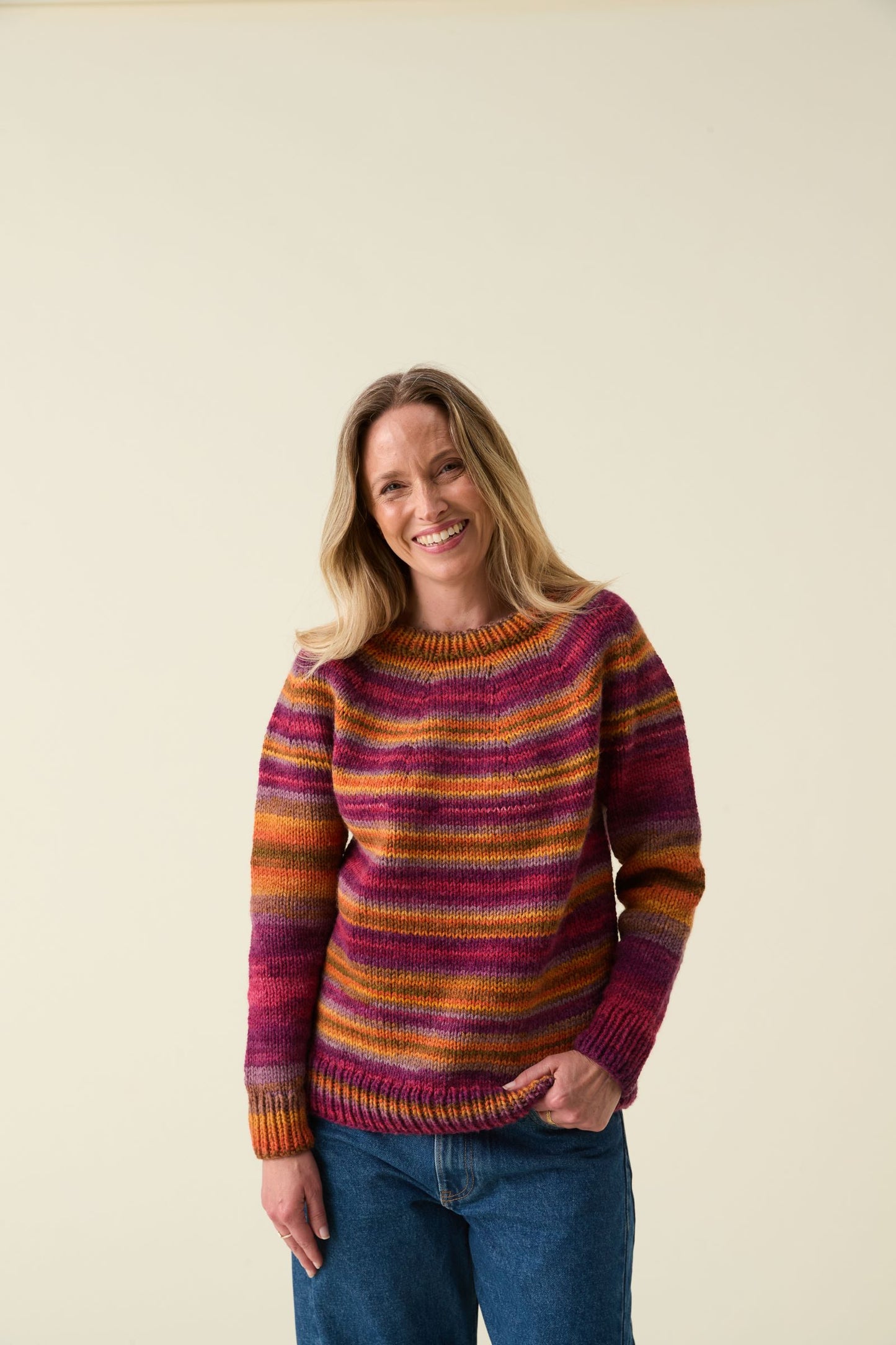 Knitting Pattern 10858 - Sweater in Hayfield Spirit Chunky