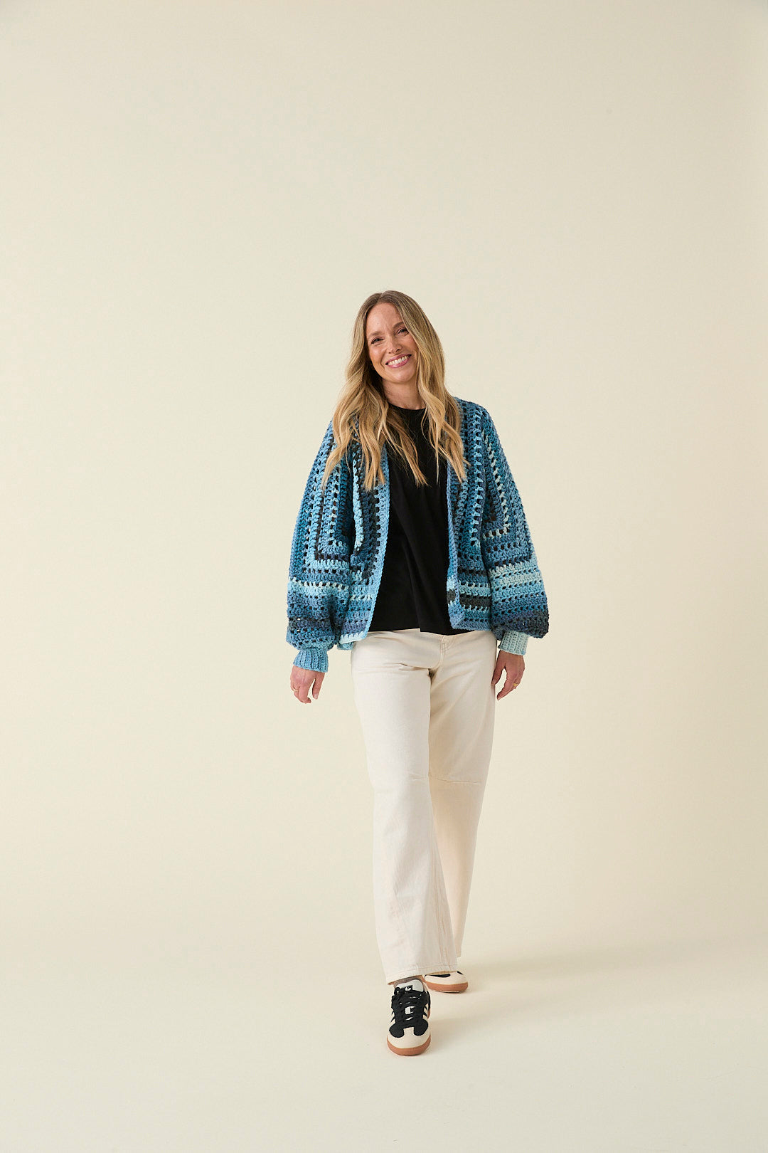 Crochet Pattern 10861 - Cardigan in Hayfield Spirit Chunky