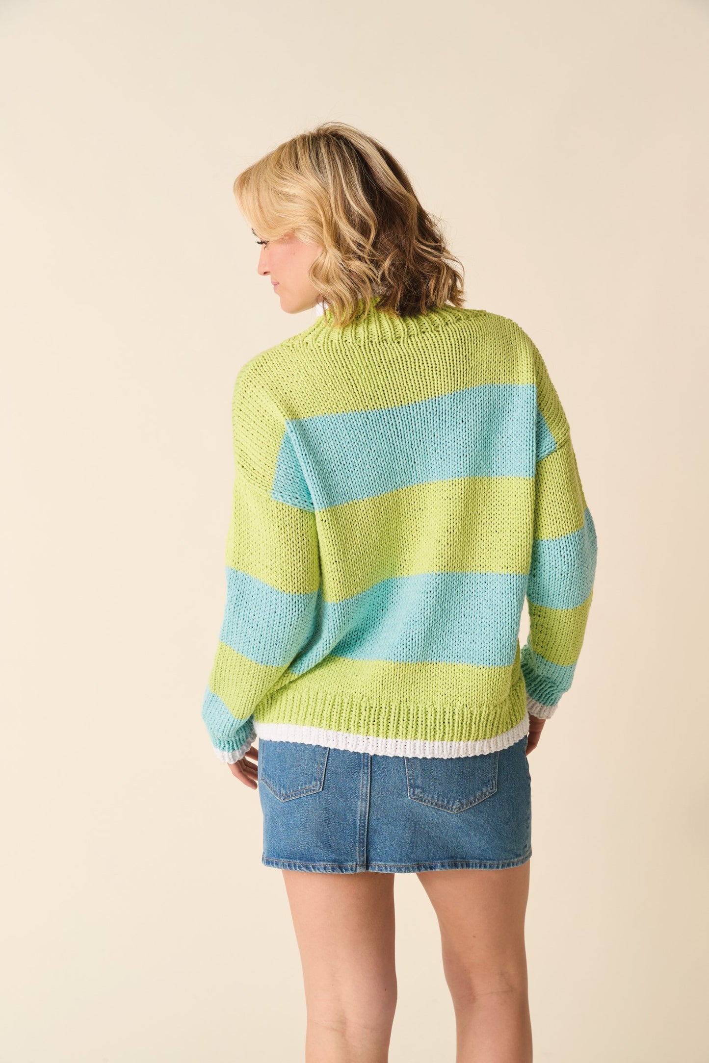 Knitting Pattern 10874 - Sweater in Sirdar Stories Chunky