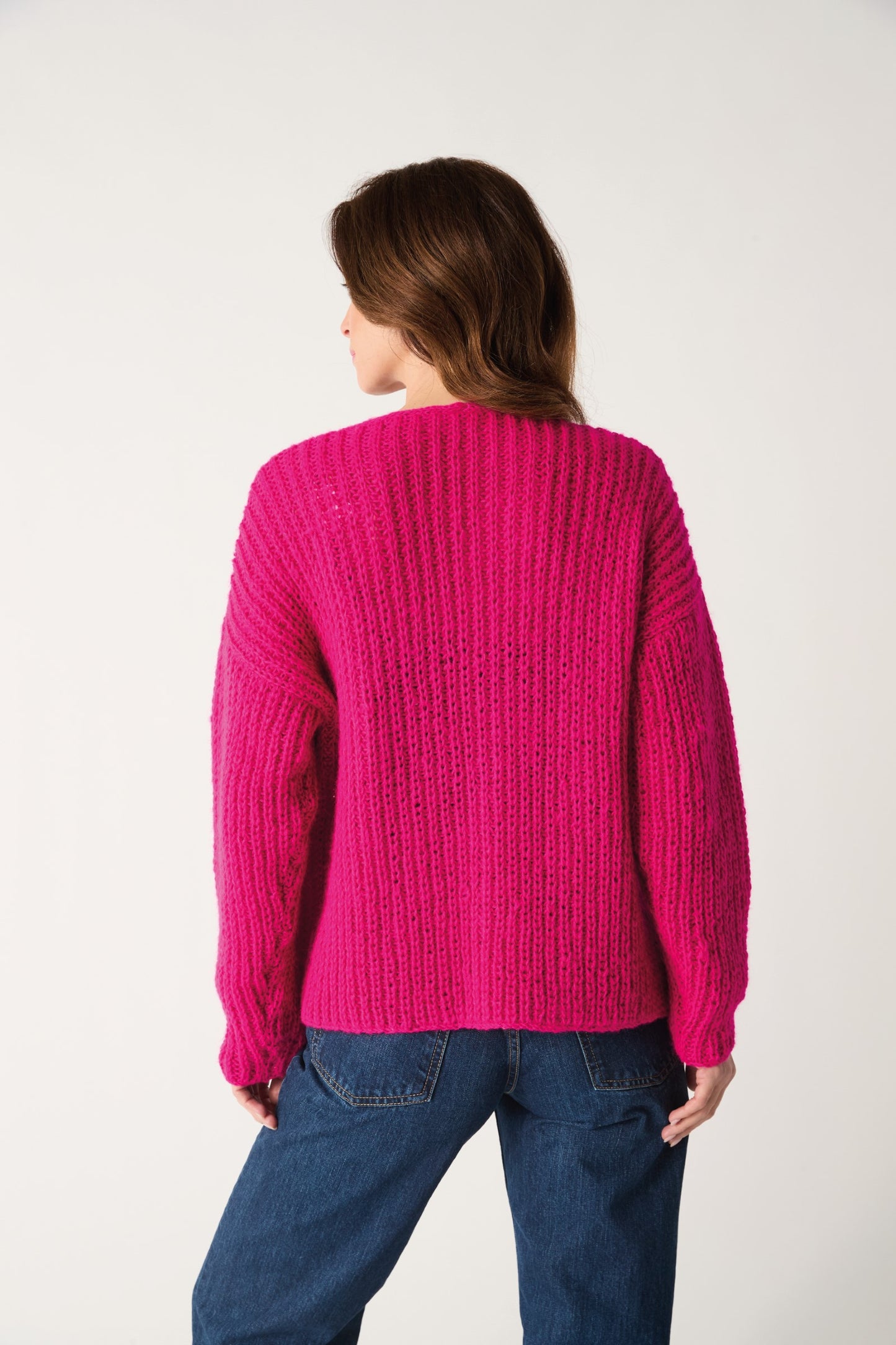 Knitting Pattern 10879 - Cardigan in Sirdar Soft Down DK